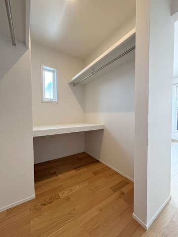 久留米市高良内町18号地の収納|おしゃれが楽しくなるウォークインクローゼット付きのお部屋もあります♪