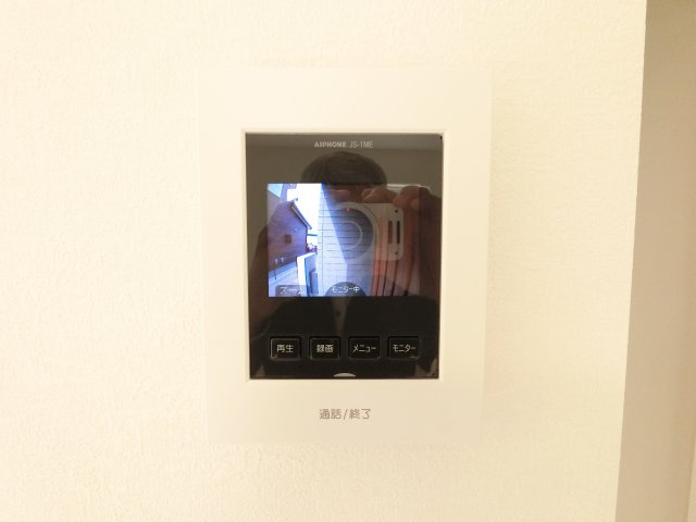 久留米市高良内町18号地の防犯設備|モニタ付きインターホンは来客を確認できます、小さなお子様や女性だけのお留守番でも安心です♪