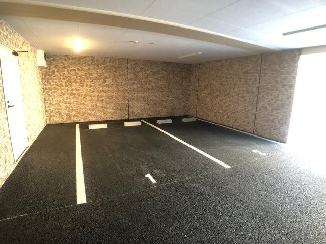 PHOENIX Clove Tomoiの駐車場