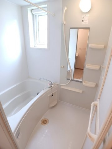 サンセールＢの浴室