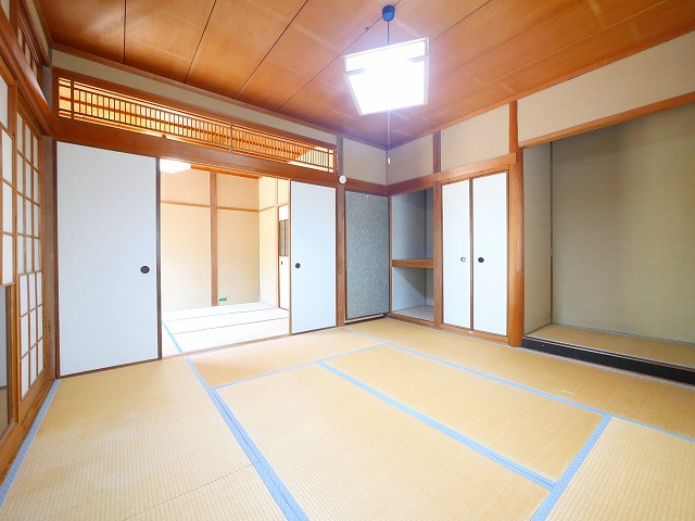 鳥見町　安川貸家の和室
