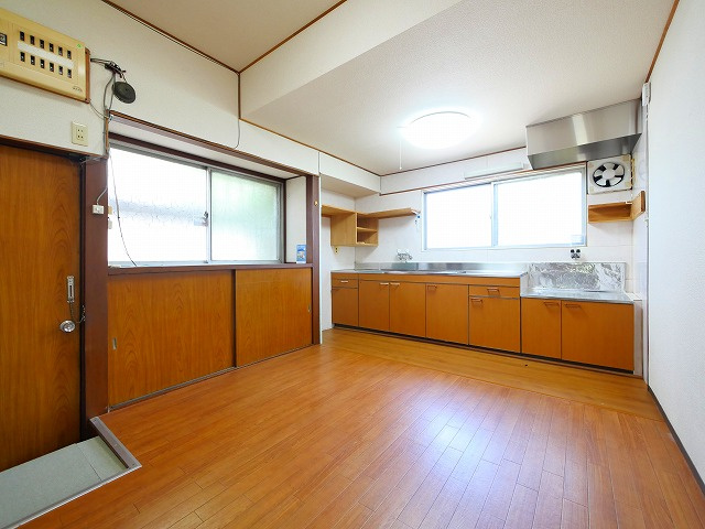 鳥見町　安川貸家の居間・リビング