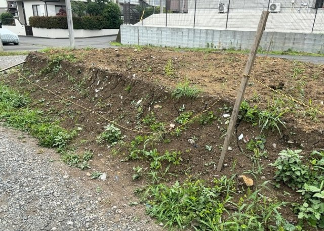 【外観】 | 土地の面積＝住宅面積ではありません。建ぺい率の問題などで、土地のある場所によって住宅を建てられる面積は限られています。高さもしかり、「土地」という言葉の中には、建築条件も含まれると考えておきましょう。