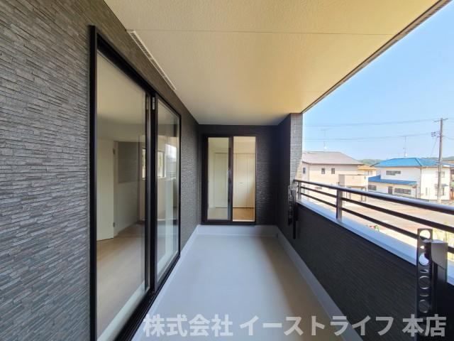 【新築戸建】　いわき市郷ケ丘4期のバルコニー|インナーバルコニーなので急な雨でも安心です