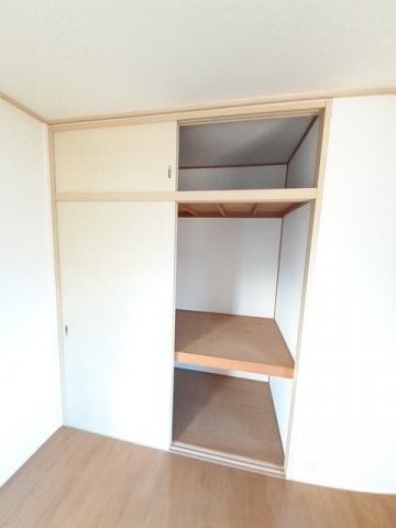 メゾングランデＢの収納