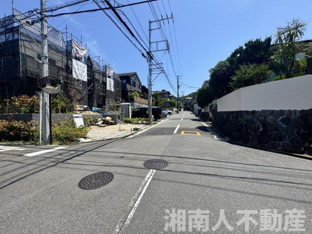 鎌倉市二階堂７７３－３８新築戸建の前面道路含む現地写真|前面道路含む現地写真です