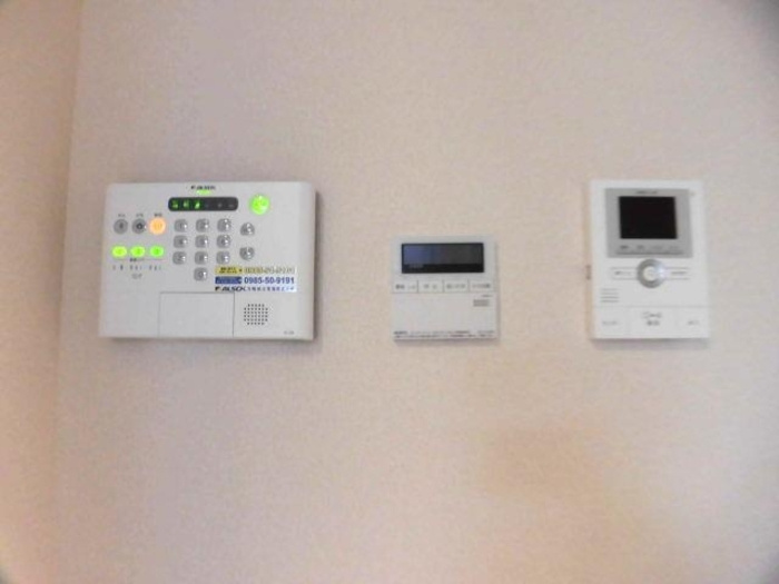 花笑み荘 A棟のセキュリティ|A103 TVインターホン・ホームセキュリティ
