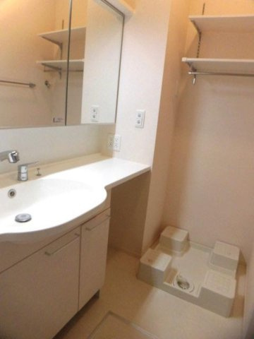 花笑み荘 A棟|A103 洗髪洗面化粧台・洗濯機置き場