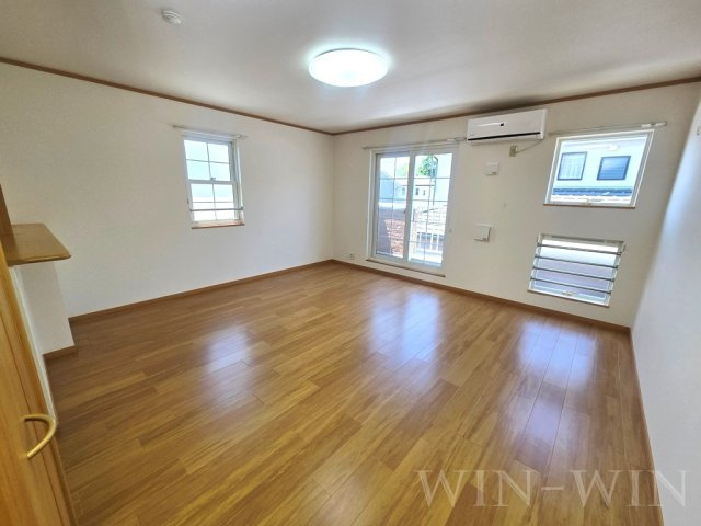 アヴァンツァーレ・イーストの居間・リビング