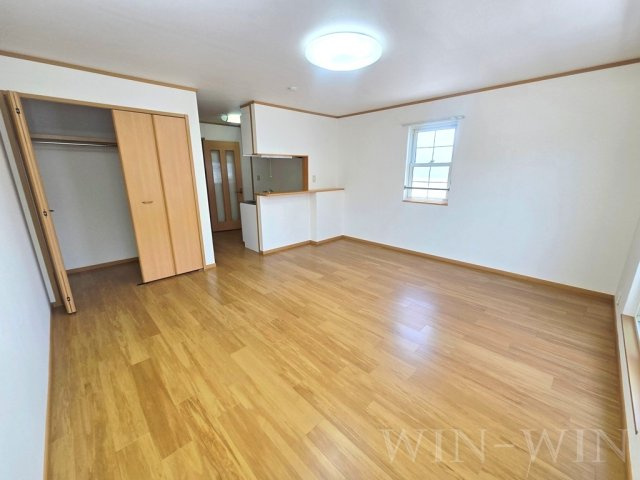 アヴァンツァーレ・イーストの居間・リビング