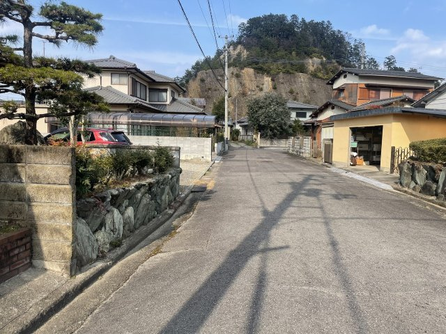 船木　中古戸建の前面道路含む現地写真