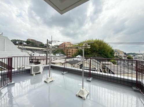 ノブビルホドガヤのバルコニー|広々としたバルコニーです