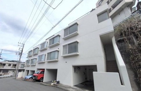 ノブビルホドガヤの外観