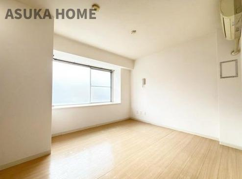 ノブビルホドガヤの居間・リビング|ゆったり過ごせる居間です