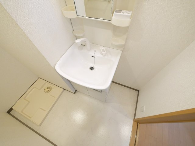 アルペンローゼの洗面所|ゆったりとスペースのある洗面所