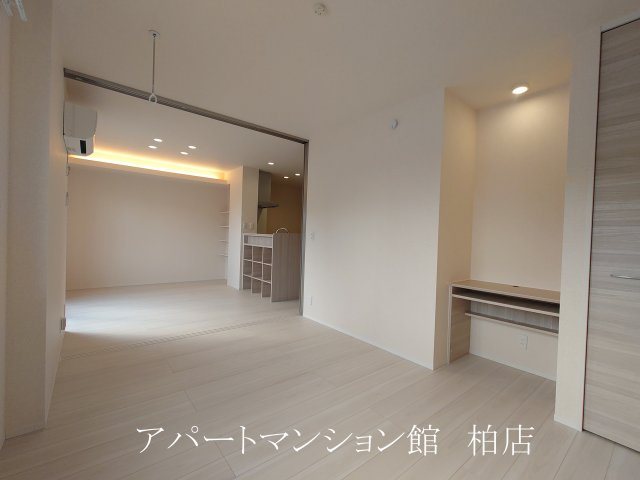 ソラーナ　フェリスの洋室