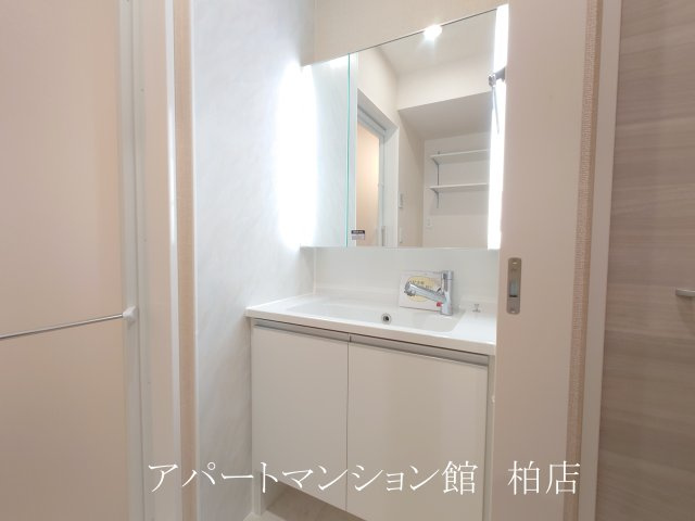 ソラーナ　フェリスの独立洗面台