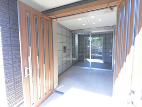 【エントランス】