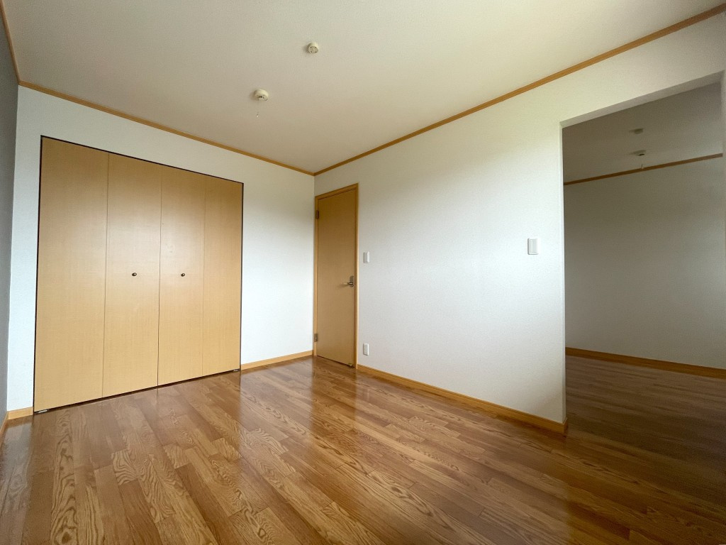 エスポワール【キャッシュバック対象物件】の洋室|きれいな洋室です