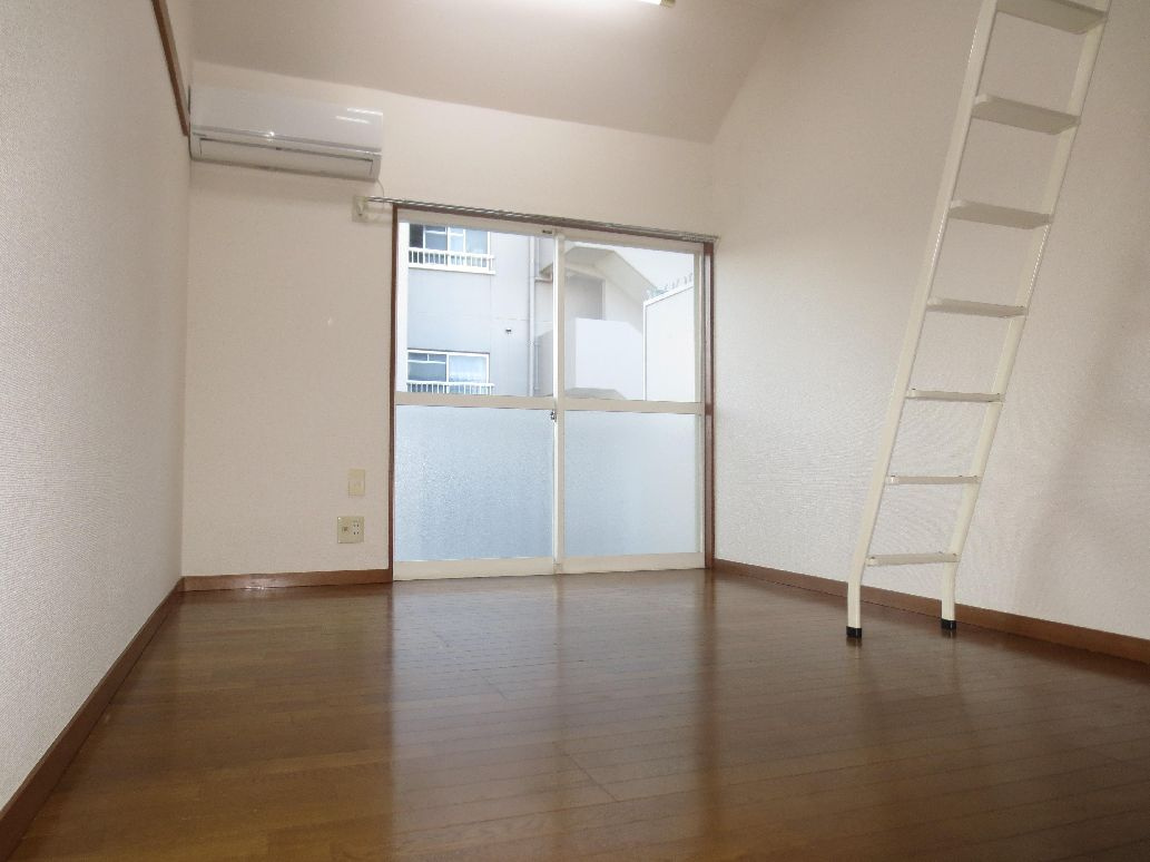 グリーンピース川田の居間・リビング|別号室の参考写真です。