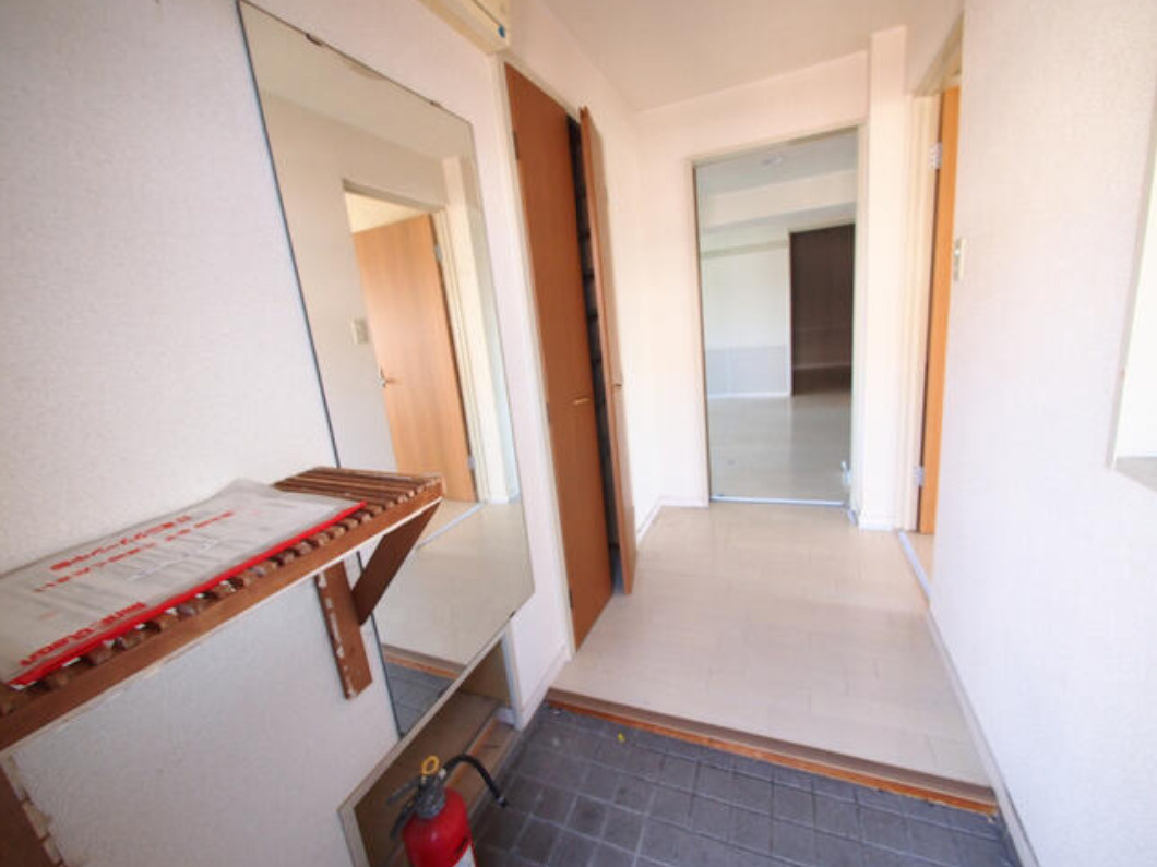 名古屋市南区城下町１丁目　収益マンションの玄関