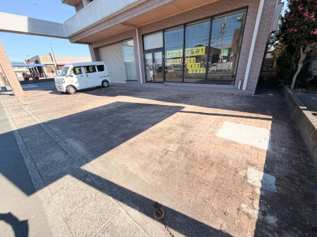 野中第5マンションの駐車場