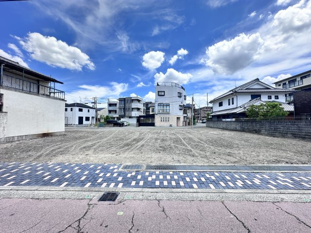 FreeLife久々知11　1号地の前面道路含む現地写真