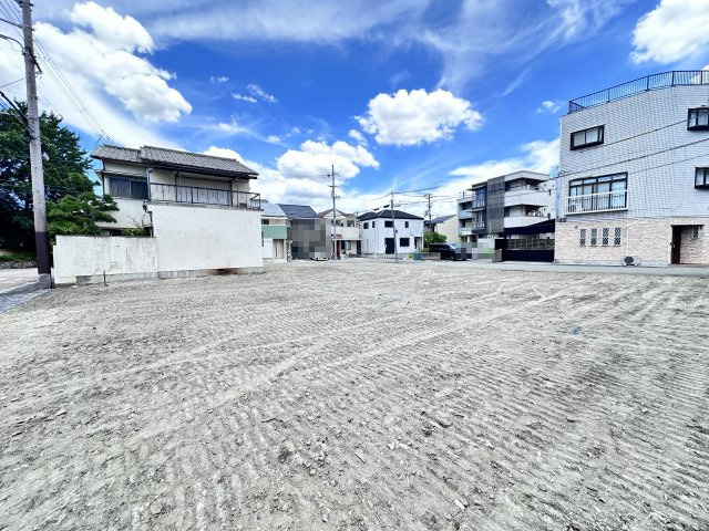 FreeLife久々知11　1号地の前面道路含む現地写真