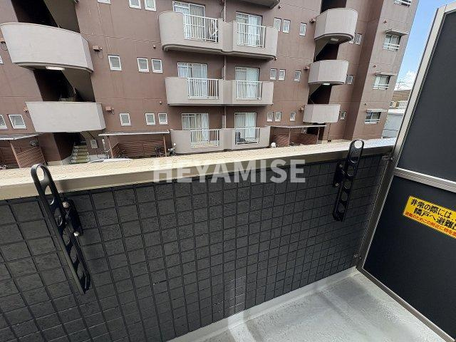 デ・クメール空港通りのバルコニー|※室内画像は同物件別号室のもの