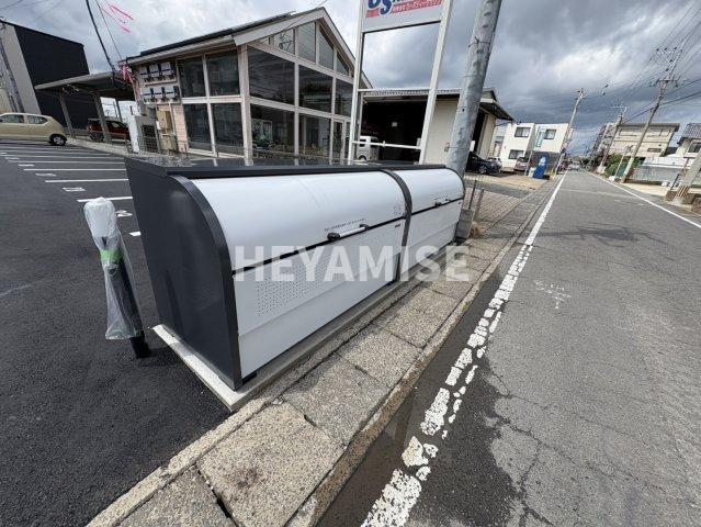 デ・クメール空港通りのその他共用部分