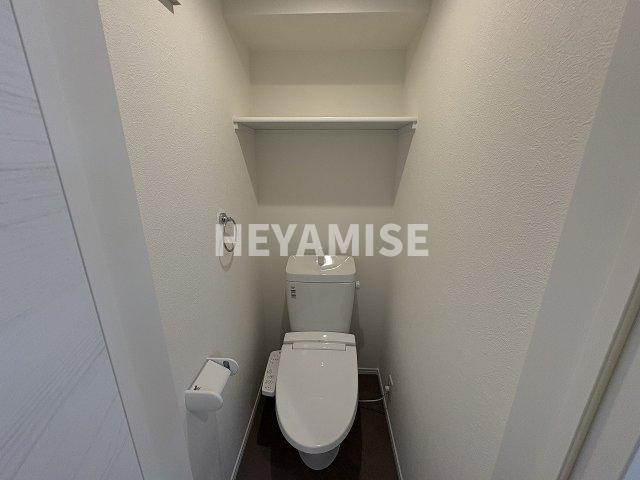 デ・クメール空港通りのトイレ|※室内画像は同物件別号室のもの