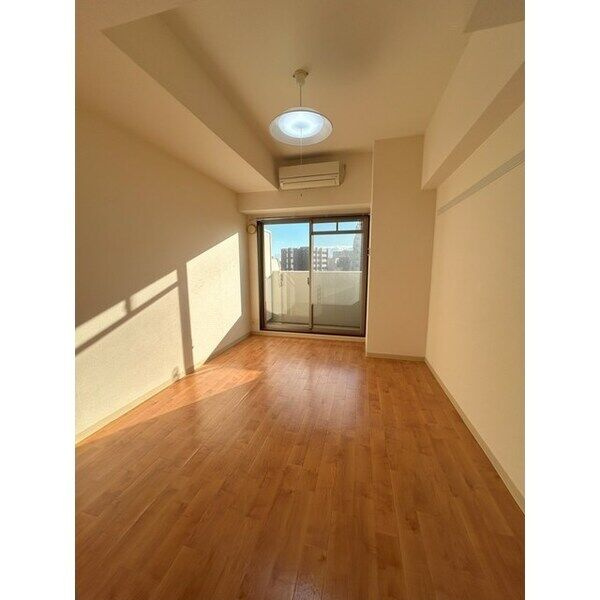 PONTE ALTO新栄の居間・リビング