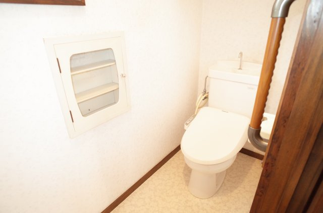 坂戸市泉町2丁目　中古戸建のトイレ|１階トイレ