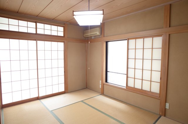 坂戸市泉町2丁目　中古戸建の和室|１階和室