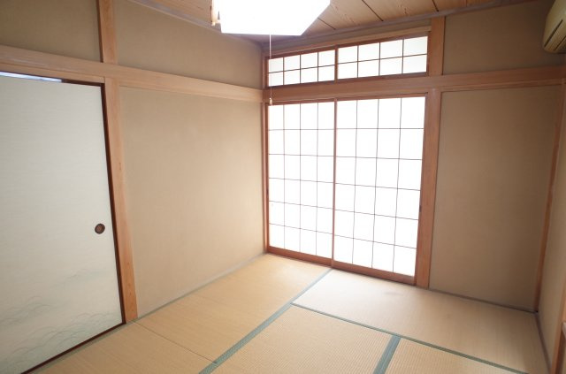 坂戸市泉町2丁目　中古戸建の和室|１階和室