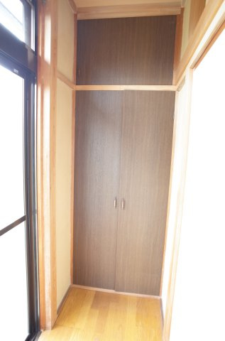 坂戸市泉町2丁目　中古戸建の和室|１階和室　縁側