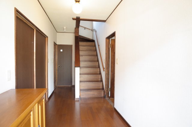 坂戸市泉町2丁目　中古戸建の玄関|ホール