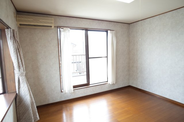 坂戸市泉町2丁目　中古戸建の洋室|２階洋室（８帖）