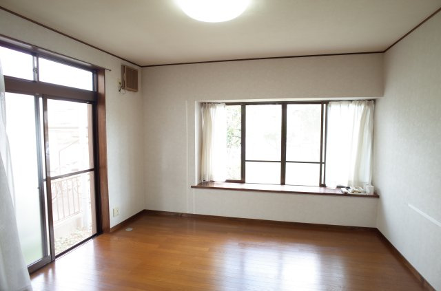 坂戸市泉町2丁目　中古戸建の居間・リビング