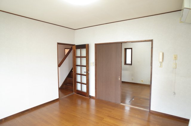 坂戸市泉町2丁目　中古戸建の居間・リビング