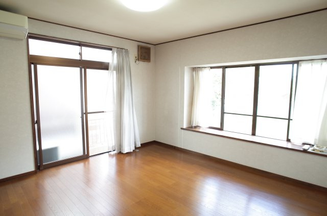 坂戸市泉町2丁目　中古戸建の居間・リビング