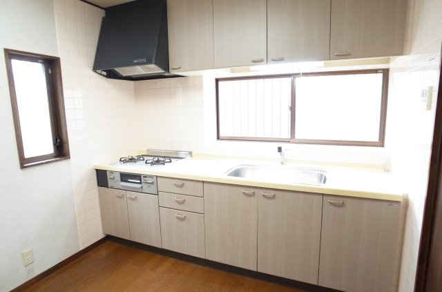 坂戸市泉町2丁目　中古戸建のキッチン