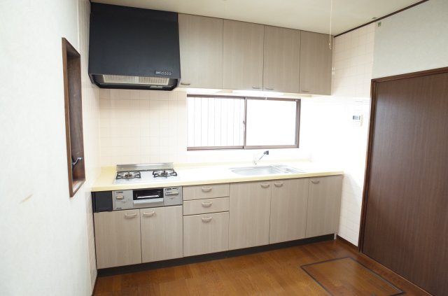 坂戸市泉町2丁目　中古戸建のキッチン