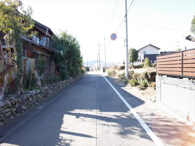 寄居町露梨子土地　1697坪の周辺