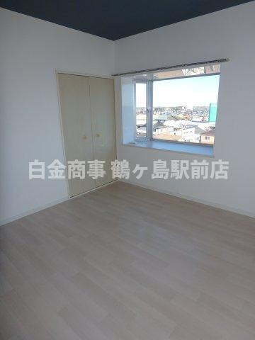 坂戸市大字片柳の賃貸マンションの居間・リビング