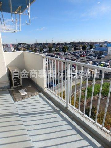 坂戸市大字片柳の賃貸マンションのバルコニー