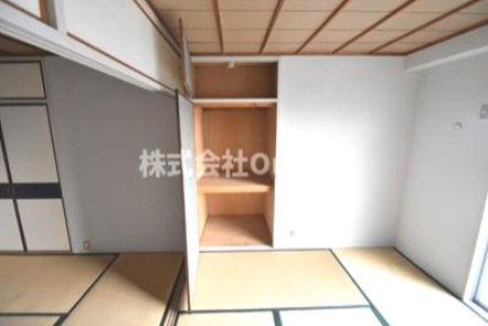 西山本コーポラス3号の収納