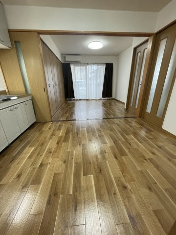 グリーンハイツBの居間・リビング