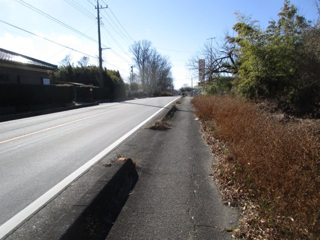 東松山市東平　土地235坪の周辺|南東側約12.5ｍ県道に約34.6ｍ接道