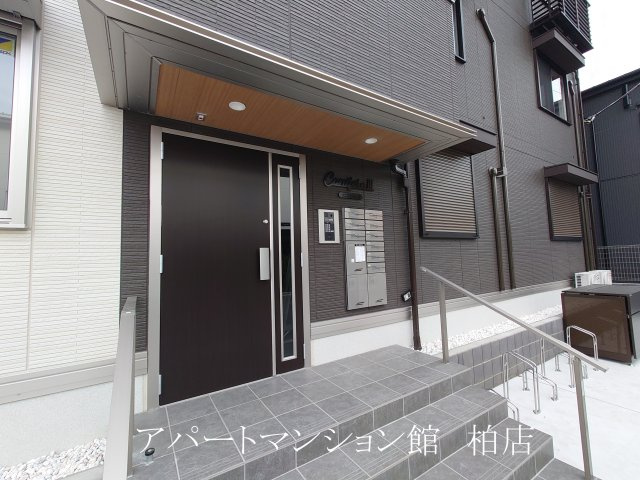 コニフェールⅢのエントランス